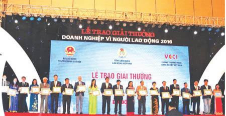 Tổng Công ty Tín Nghĩa vinh dự đạt giải thưởng “Doanh nghiệp vì người lao động 2016”